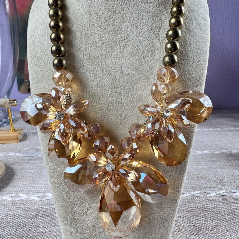 Chic Gold Floral Glass Statement Necklace